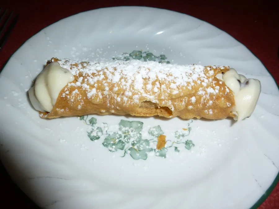Cannoli dusted with sugar