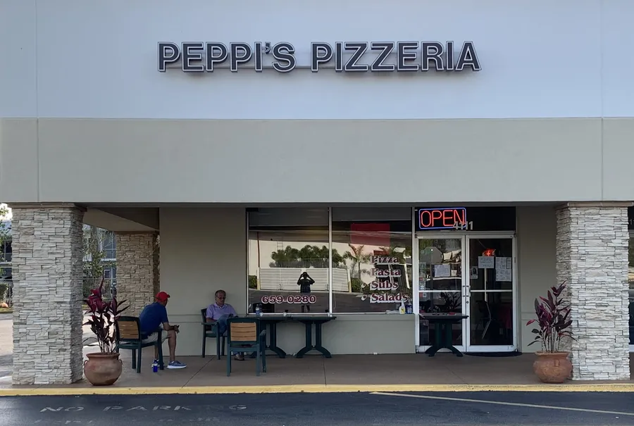 Peppi's storefront